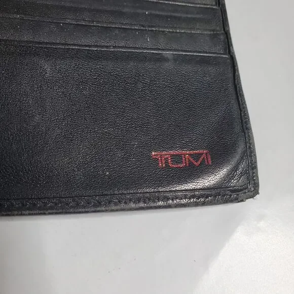 Tumi Nassau Double Billfold Leather Wallet - Black - Picture 3 of 6